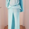 Lässiges, asymmetrisches Sommer- /Abendkleid mit Fledermausärmeln und langen Schlitz vorne in hellblau/pastelltürkisblau