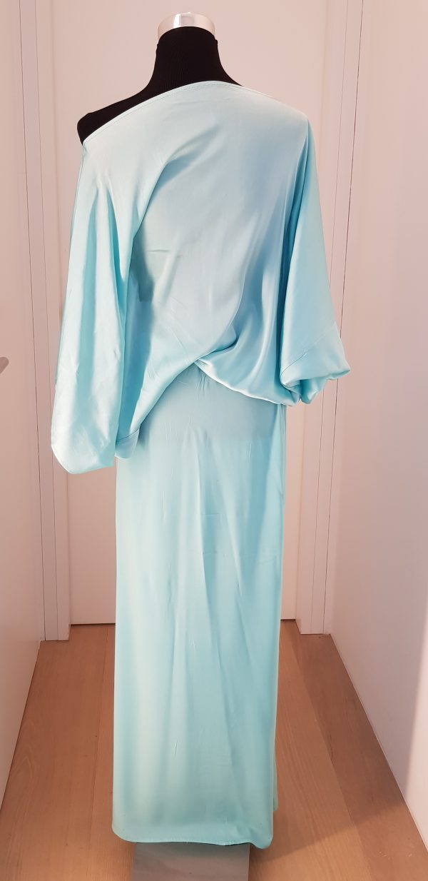 Lässiges, asymmetrisches Sommer- /Abendkleid mit Fledermausärmeln und langen Schlitz vorne in hellblau/pastelltürkisblau