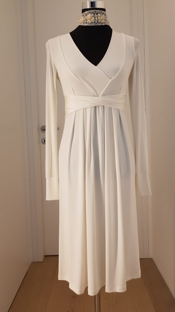 Schlichtes bequemes weißes Cocktail-/Business Kleid mit langen Ärmeln