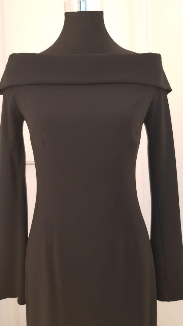 Edles schwarzes Cocktailkleid mit Boatcut Ausschnitt und langen Ärmeln