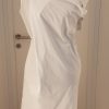 Asymetrisches schlichtes Kleid in weiß, knielang