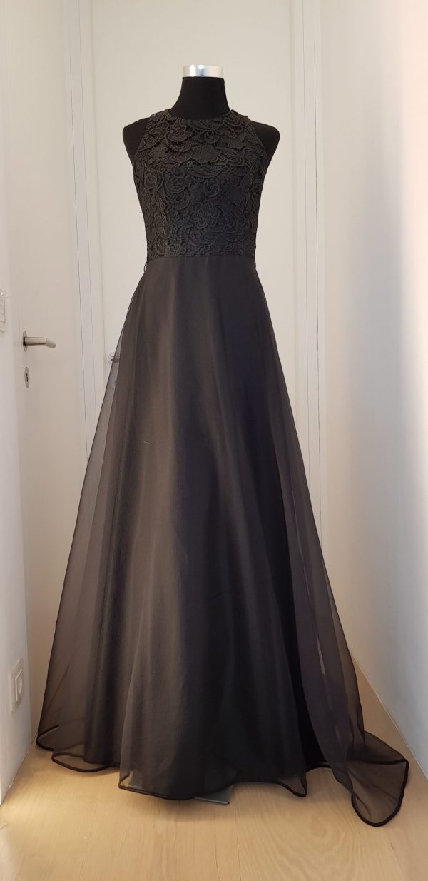 Edles schwarzes Ballkleid mit kompakten Spitzen-Neckholder, im Rücken gekreuzt