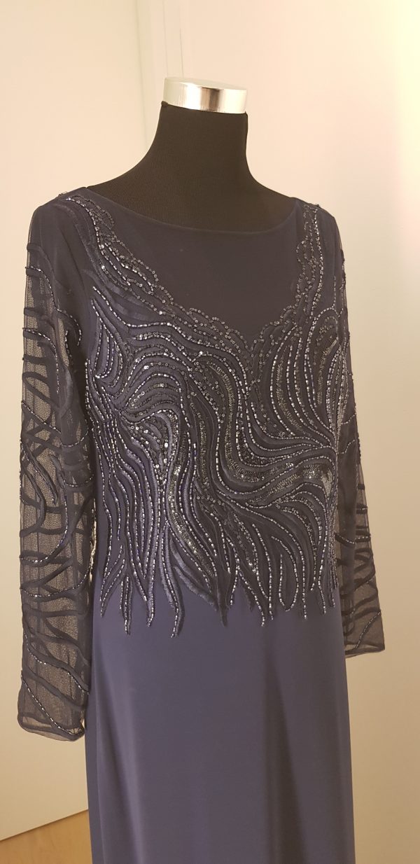 Edles dunkelblaues Ballkleid, bodenlang mit langen Ärmel, Oberteil mit weichem Tüll und Strasssteinen