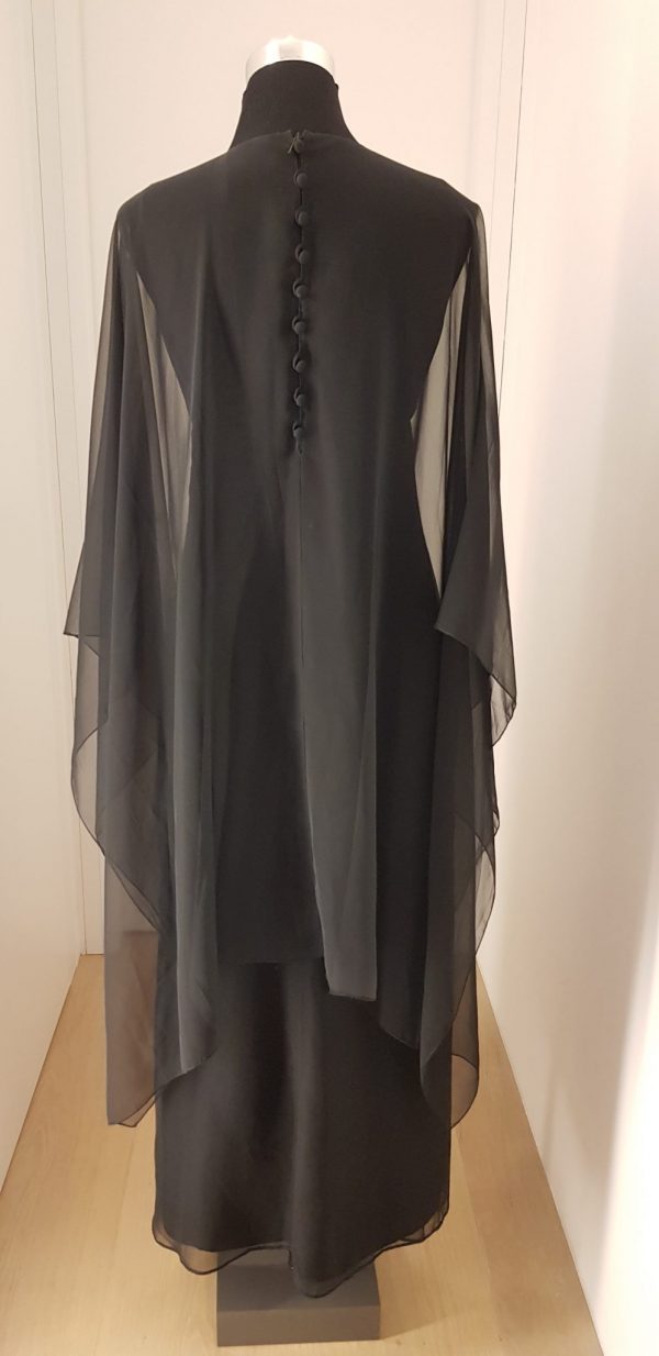 Federleichtes schwarzes Chiffon Kleid mit Fledermausärmeln