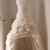Weißes Ballkleid vorne kurz hintenlange Schleppe