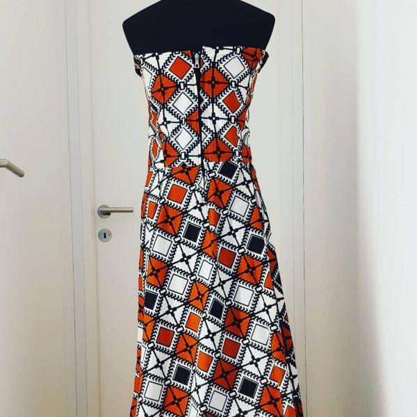 Langes Ethnokleid mit geometrischen Mustern, Bustier, bodenlang
