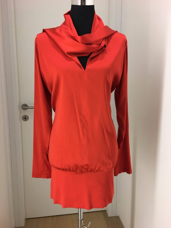 Sehr kurzes rotes Seiden-Hemdblusenkleid mit Schluppe,